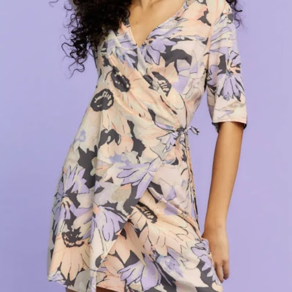 H&M pink lilac floral Wrap-front Dress Size s